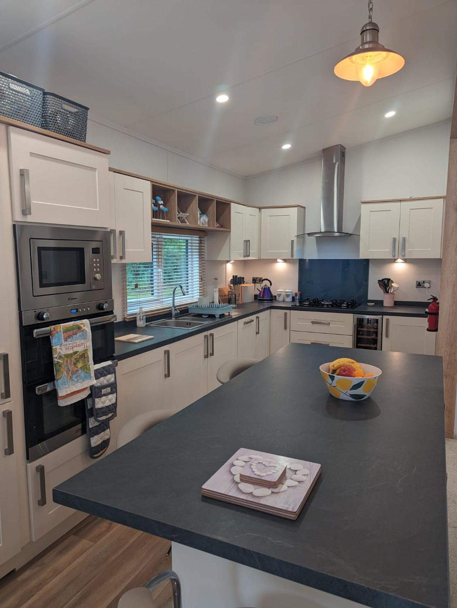 Luxury Stunning Sensation Lodge On 5 Star Shorefield Country Park New Forest Entertainment And Leisure Passes Included Milford on Sea Eksteriør billede